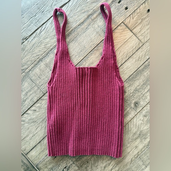 🛍️$5 SALE - Garage Ribbed and Cropped Mini Tank, size large. - Picture 2 of 5